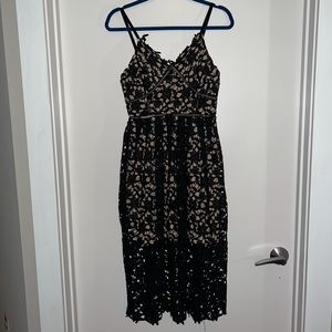 Black Midi Floral Lace Dress with scallop hems and stretch lining Size Small